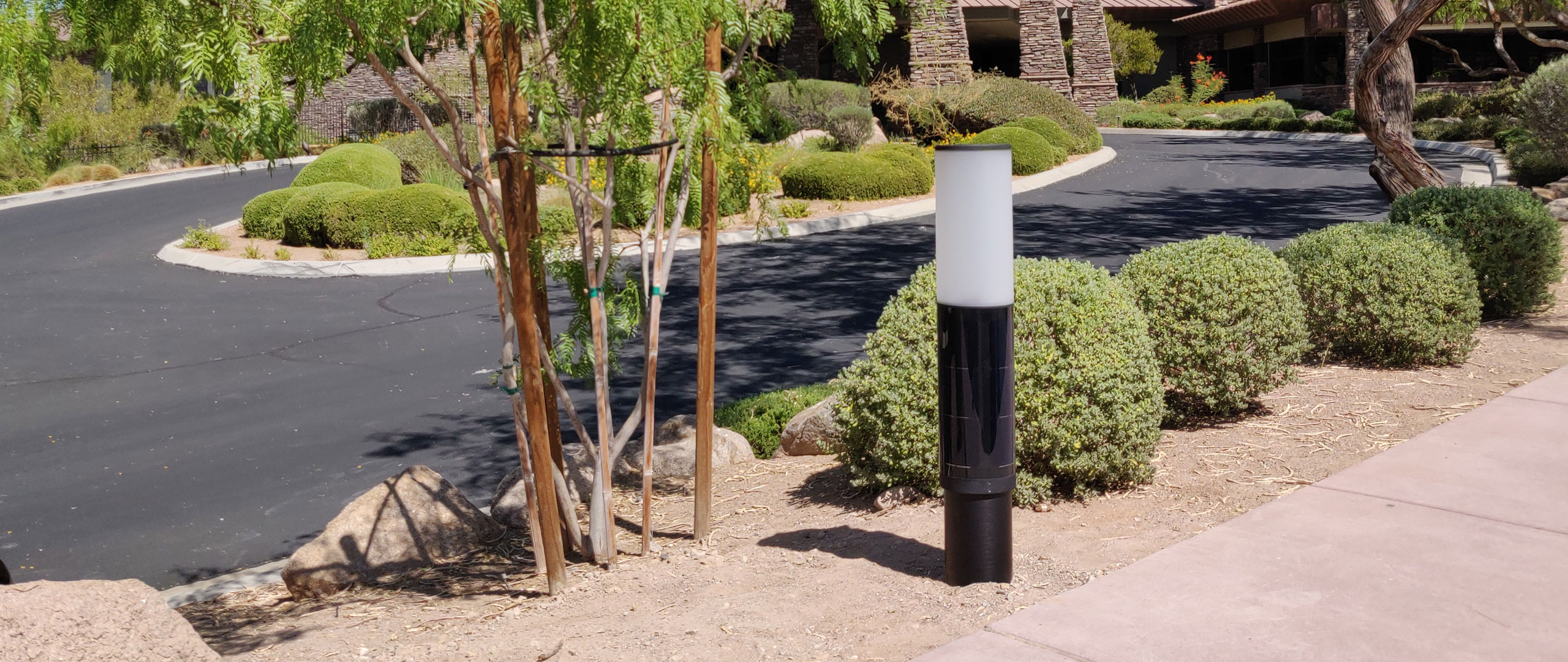 NxT luxurious solar bollard